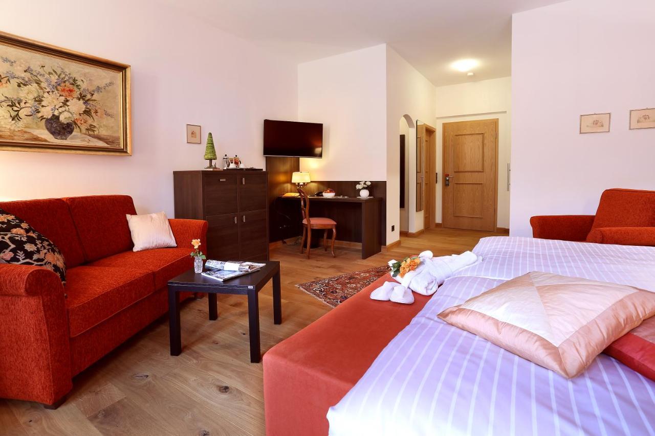 Hotel Garni Schloss Schoenberg バート・ブラムバッハ エクステリア 写真